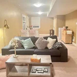 Apartment Cozy And Stylish Entire In 